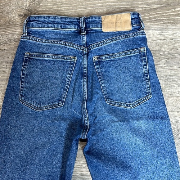H&M High Rise Button-Fly Straight Leg Jeans in Blue Women’s Sz 2 - Picture 4 of 10